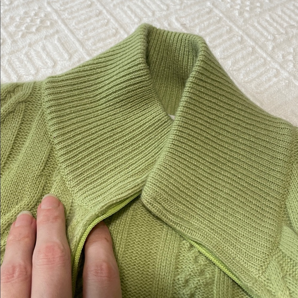 100% cashmere ST. JOHN Green cable Knit sweater - Picture 10 of 17